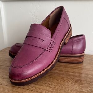Kork-Ease CARLISLE Women’s Purple Leather Penny Loafers Slip On Shoes Size 9 New